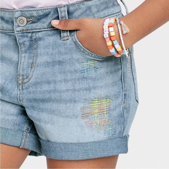 NWT Super stretch pastel embroidered jean shorts - Picture 4 of 7